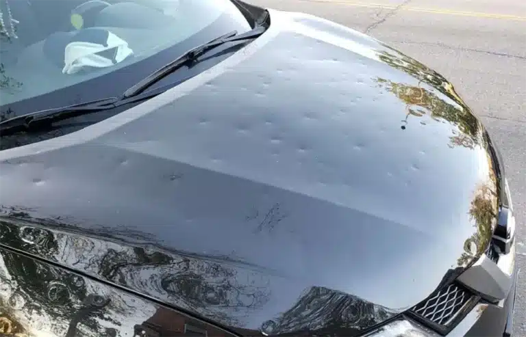 Cofano auto danni grandinata